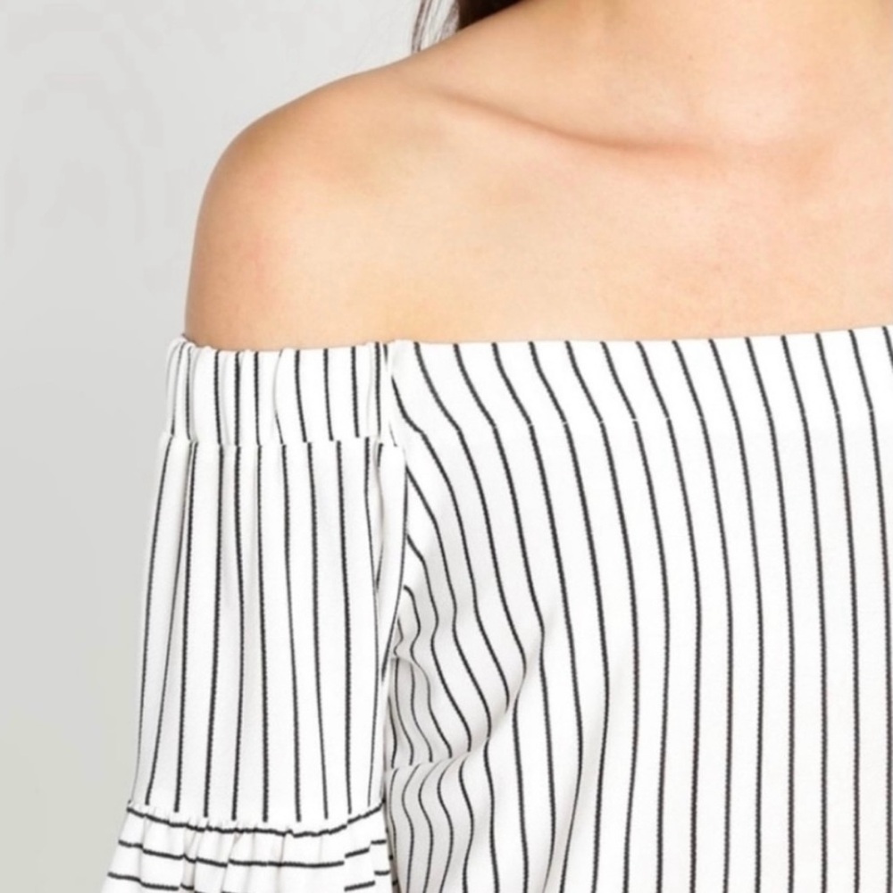 Banana Republic Black & White Striped Off Shoulder Top, Bell Sleeves, Size Small - Picture 4 of 9